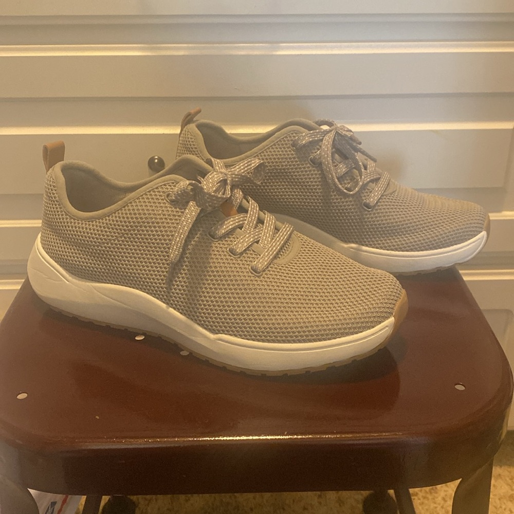 Dr Scholls. high hope soft gray sneakers 9m. - Picture 4 of 16